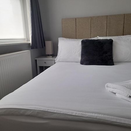 Willa Bright 4-Bed House 15 Min To Manchester Centre Zewnętrze zdjęcie