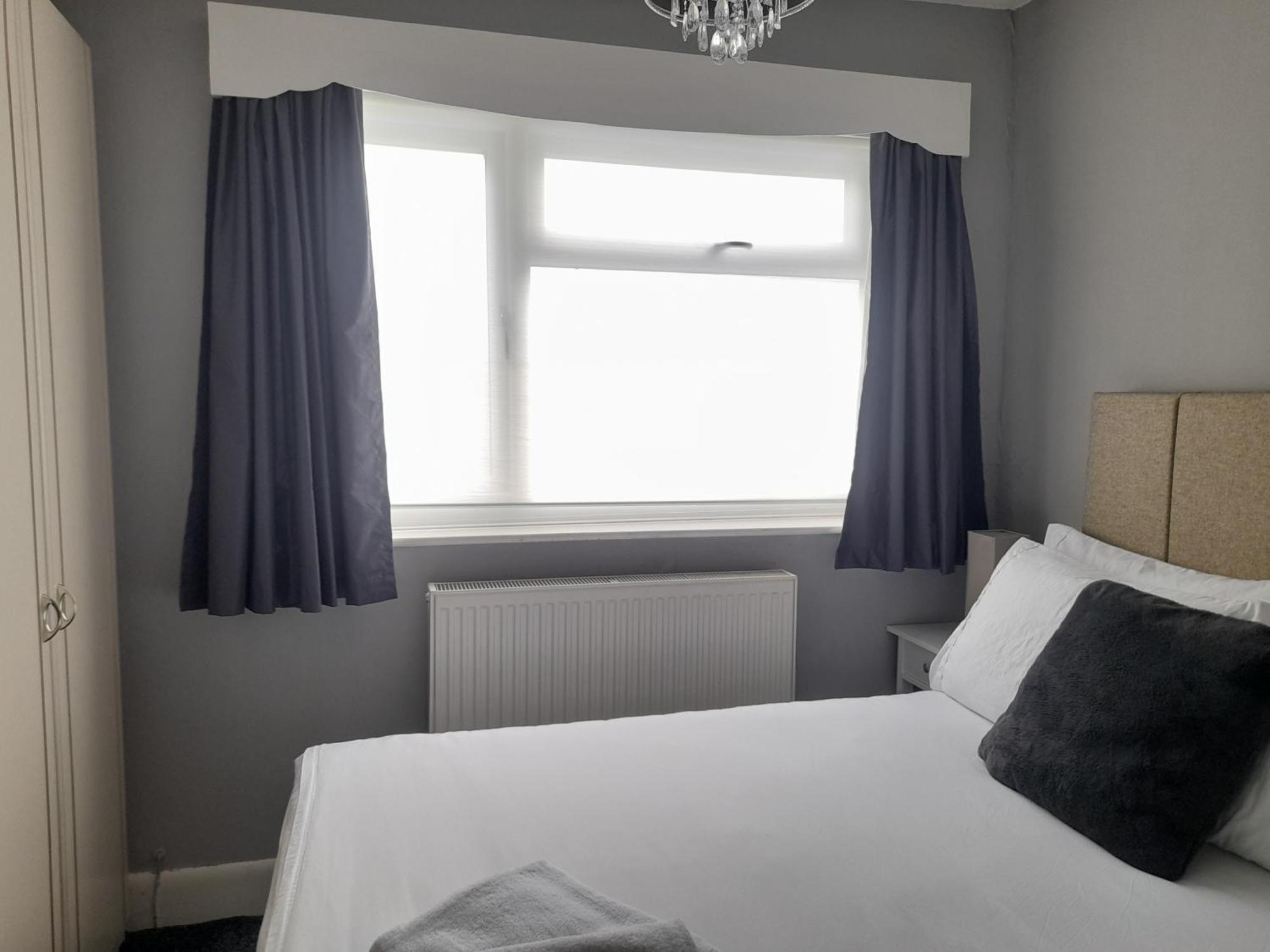 Willa Bright 4-Bed House 15 Min To Manchester Centre Zewnętrze zdjęcie