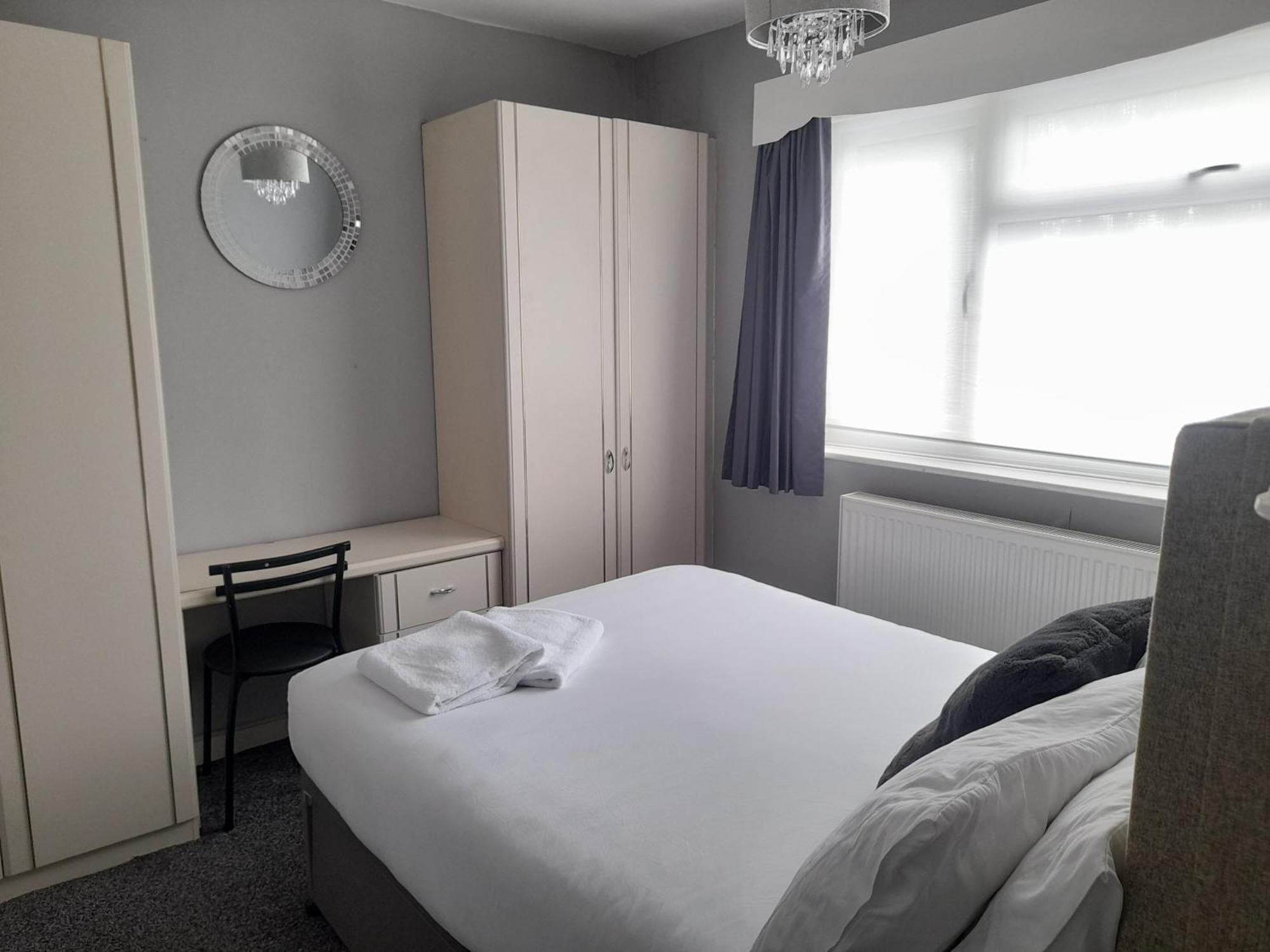 Willa Bright 4-Bed House 15 Min To Manchester Centre Zewnętrze zdjęcie