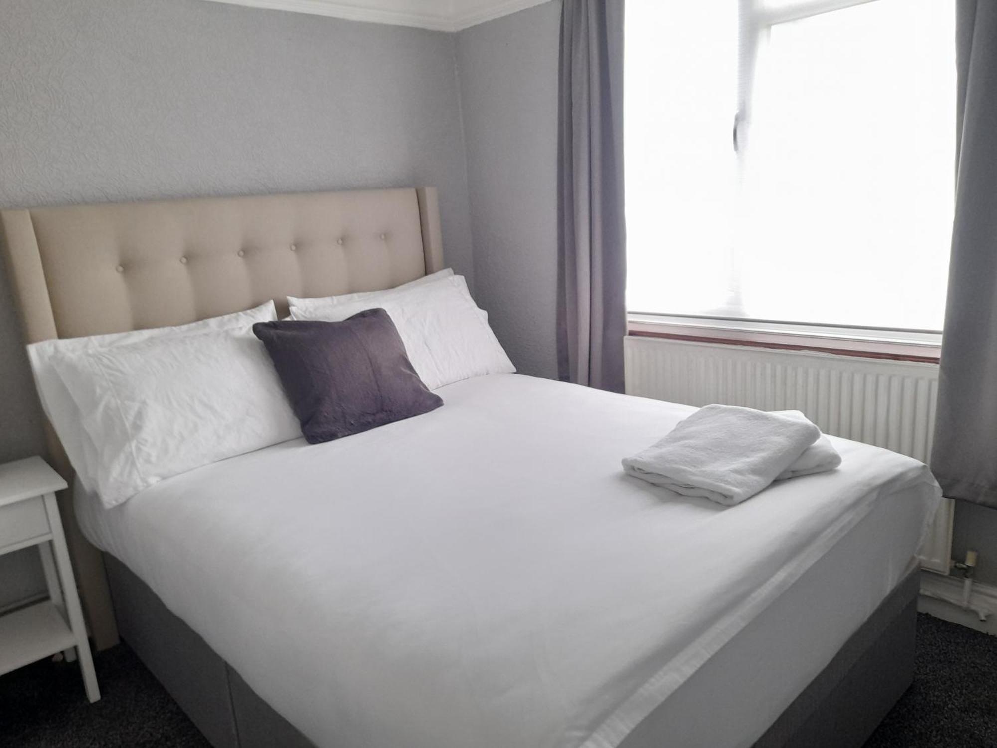 Willa Bright 4-Bed House 15 Min To Manchester Centre Zewnętrze zdjęcie