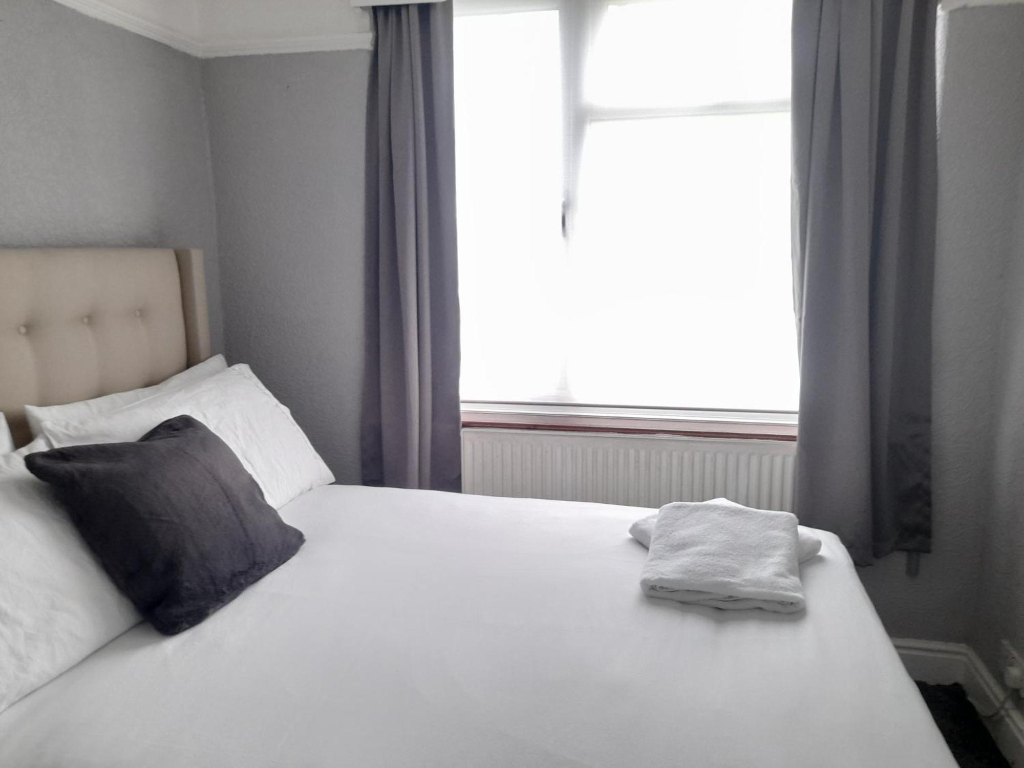 Willa Bright 4-Bed House 15 Min To Manchester Centre Zewnętrze zdjęcie