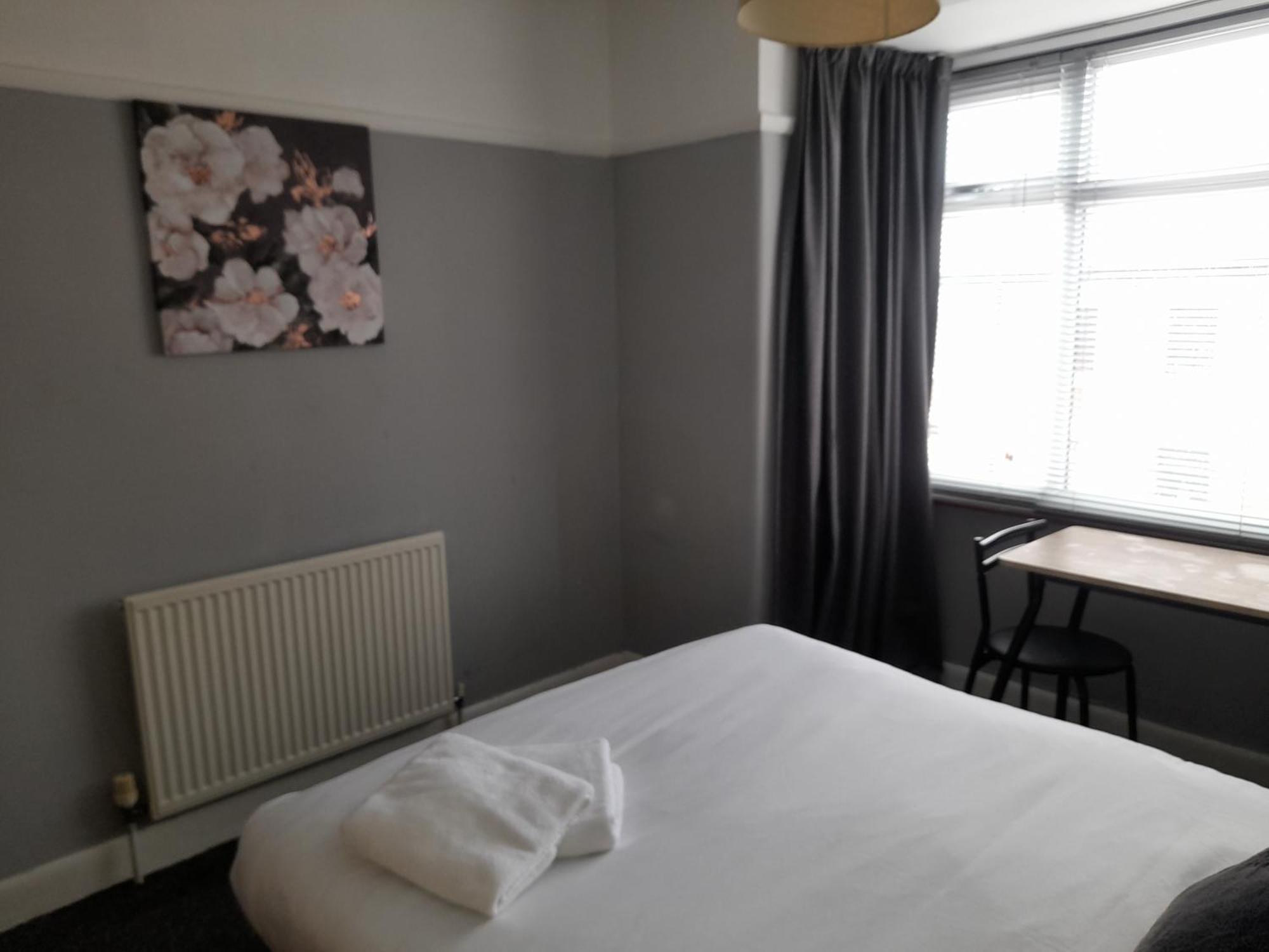 Willa Bright 4-Bed House 15 Min To Manchester Centre Zewnętrze zdjęcie