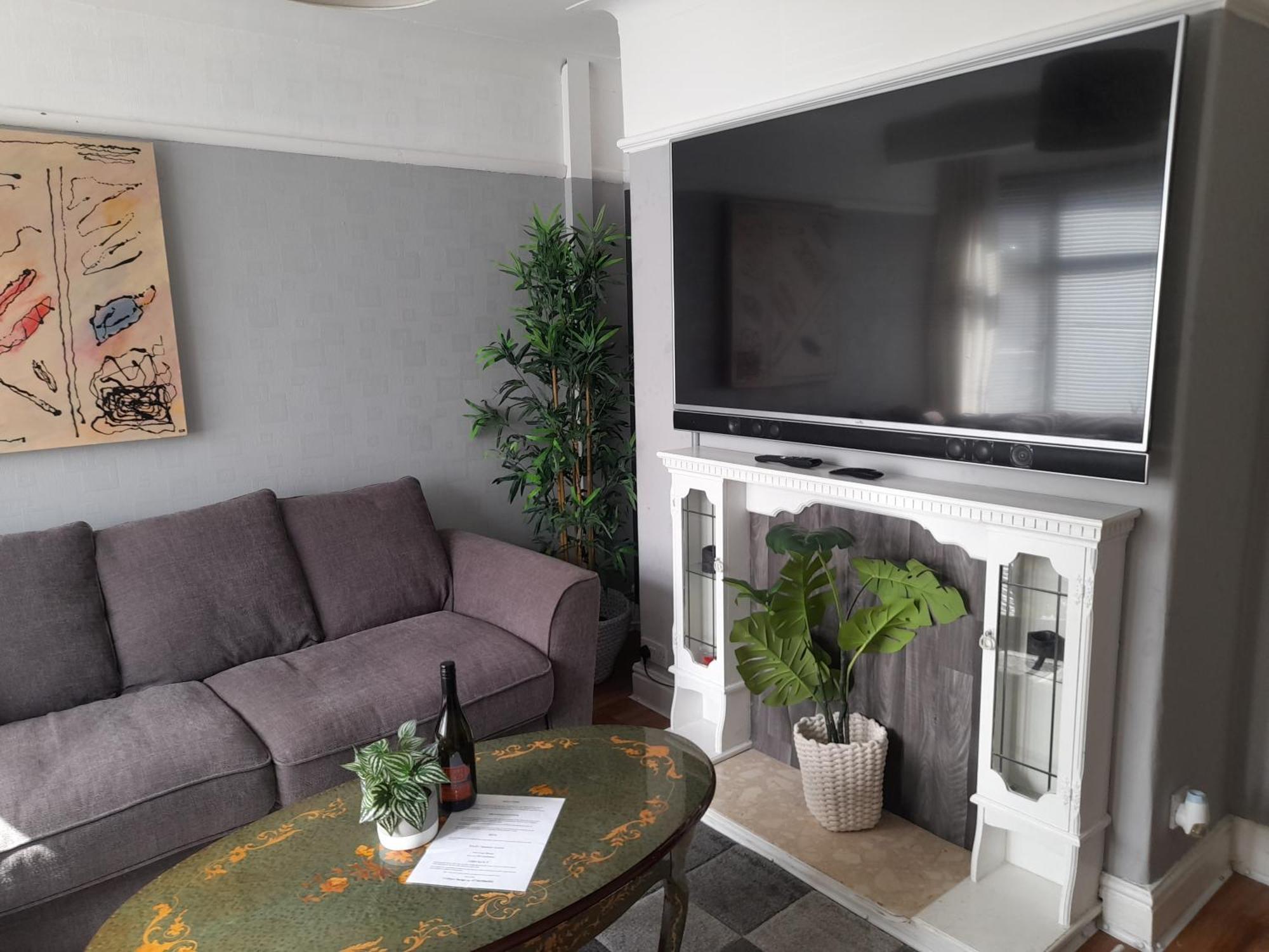 Willa Bright 4-Bed House 15 Min To Manchester Centre Zewnętrze zdjęcie